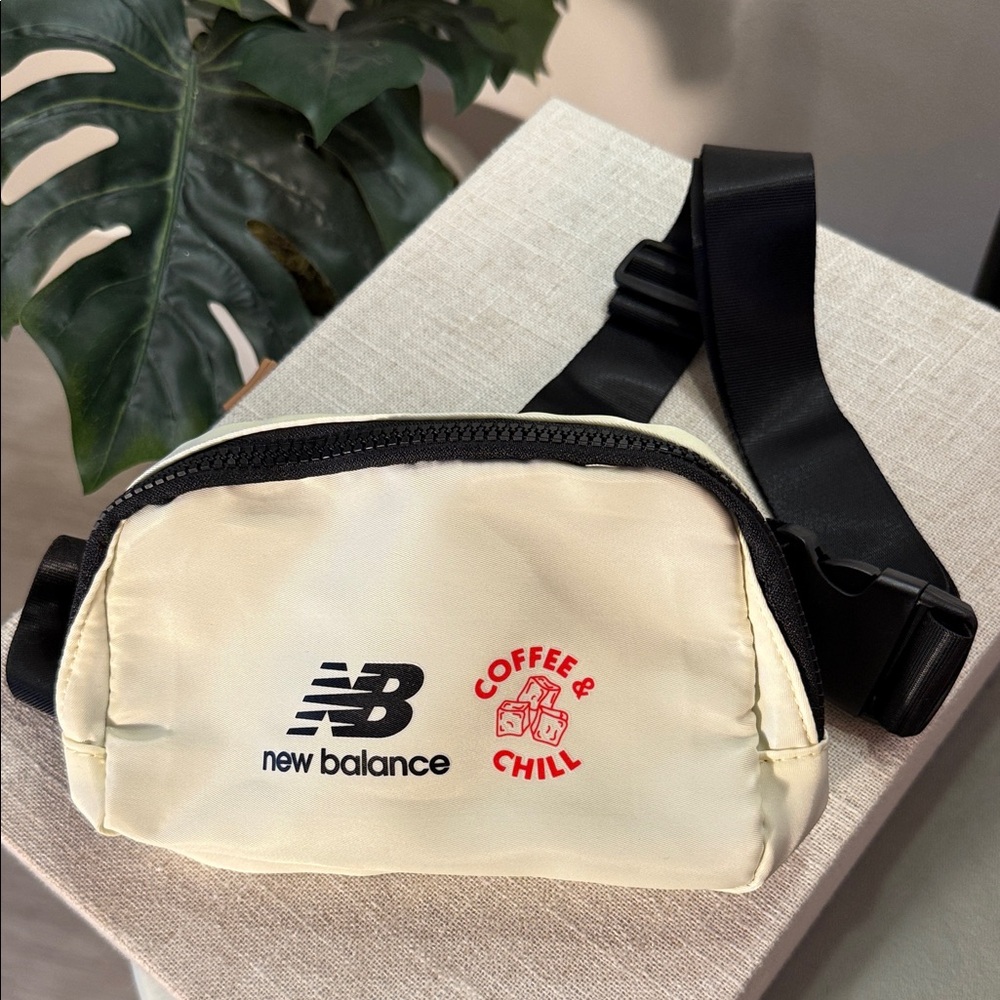 Streetwear Coffee‎ & CHILL utility pouch HIT/ New Balance adjustable waist bag